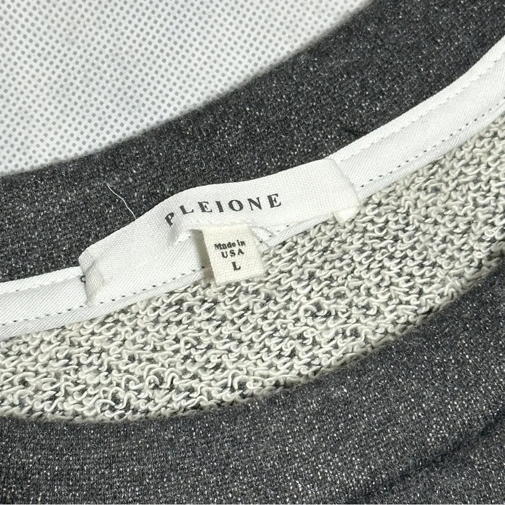 Pleione 3/4 Sleeve Sweatshirt Top